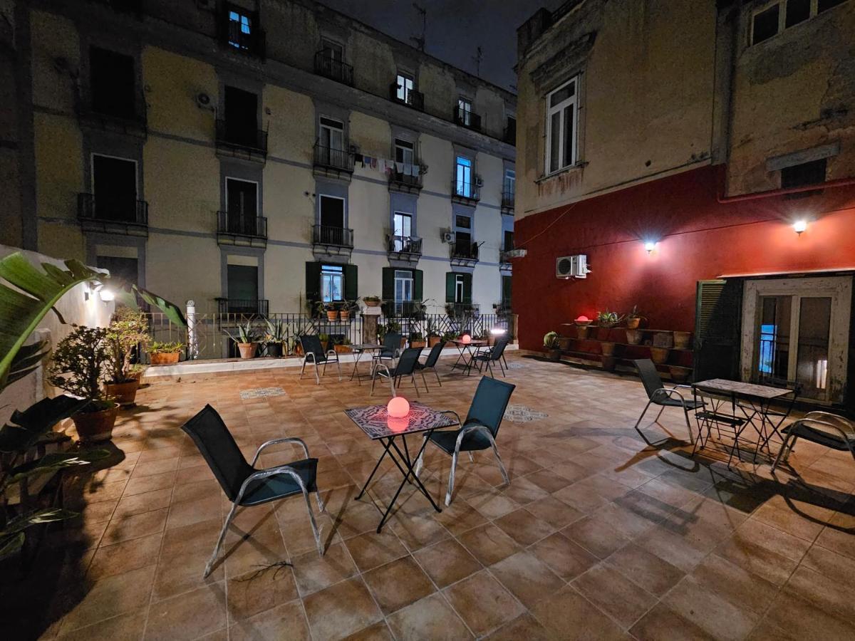 The Spanish Palace, Suites, Rooms, Apartments & Terraces Nápoles Exterior foto