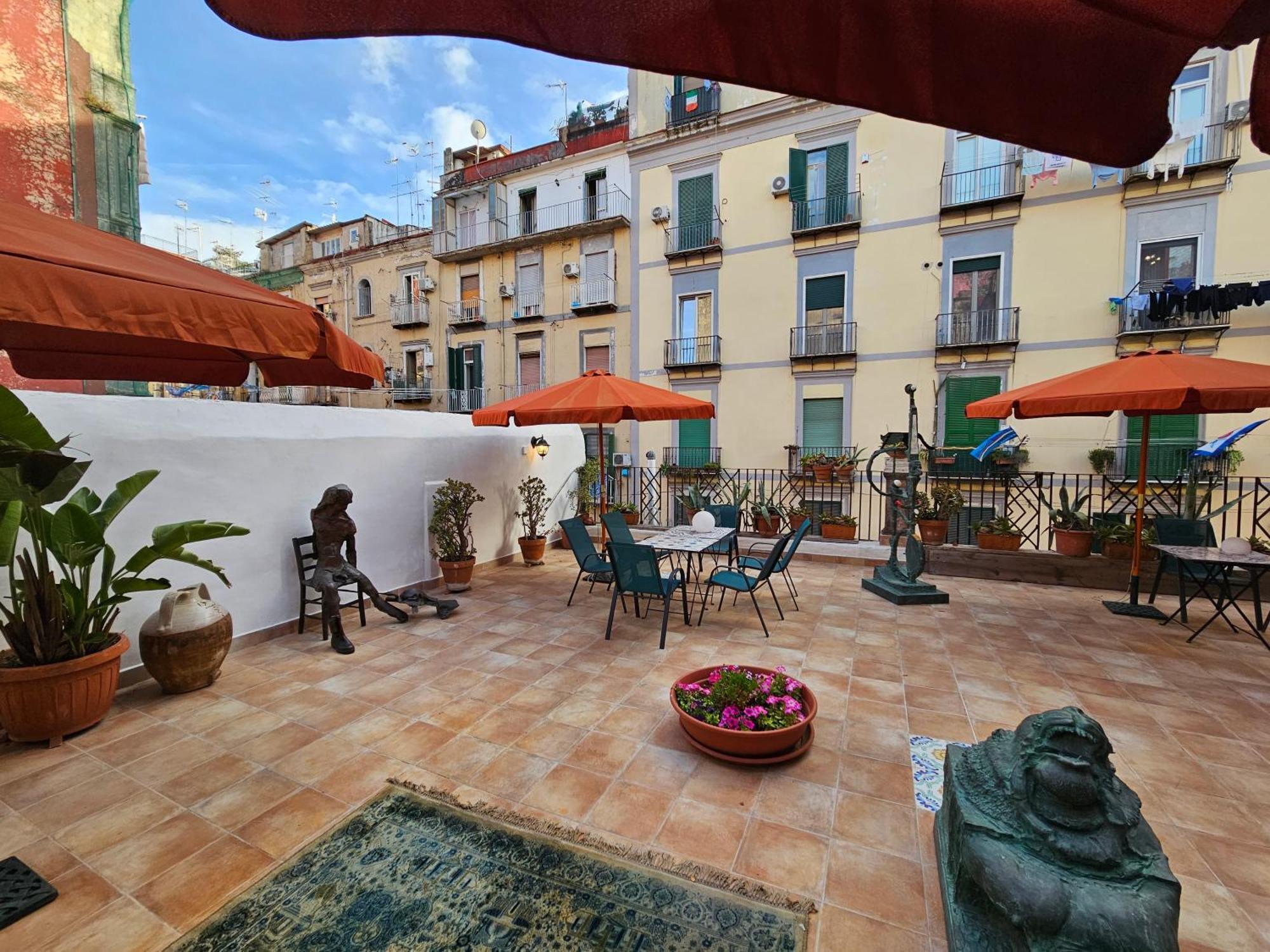 The Spanish Palace, Suites, Rooms, Apartments & Terraces Nápoles Exterior foto