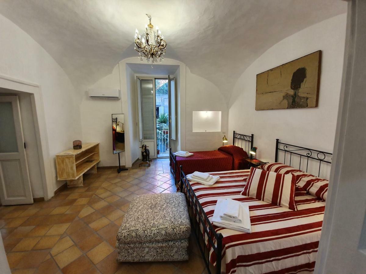 The Spanish Palace, Suites, Rooms, Apartments & Terraces Nápoles Habitación foto