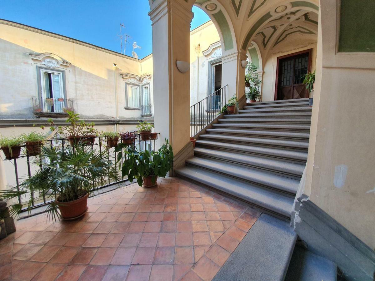 The Spanish Palace, Suites, Rooms, Apartments & Terraces Nápoles Exterior foto