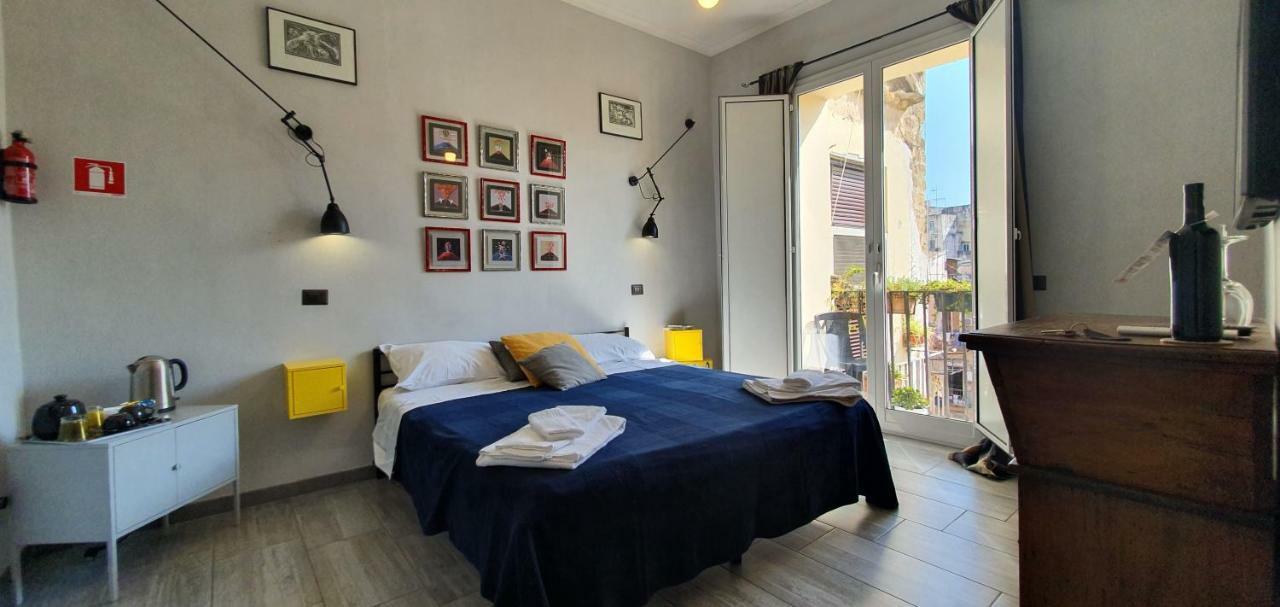 The Spanish Palace, Suites, Rooms, Apartments & Terraces Nápoles Exterior foto