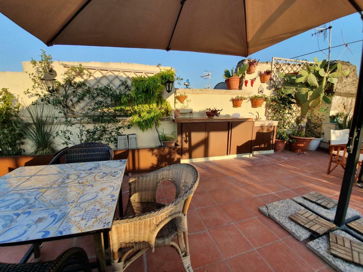 The Spanish Palace, Suites, Rooms, Apartments & Terraces Nápoles Exterior foto